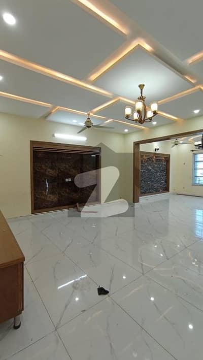 10 Marla Ground Floor