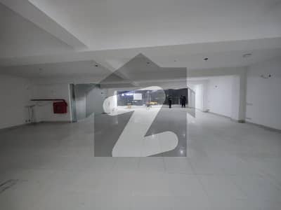 جوہر ٹاؤن لاہور میں 13 مرلہ دفتر 4.1 لاکھ میں کرایہ پر دستیاب ہے۔