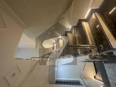 جی ۔ 13 اسلام آباد میں 10 کمروں کا 1 کنال مکان 13.0 کروڑ میں برائے فروخت۔