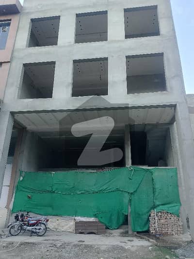 DHA phase 1 commercial plaza 4marla very good location looking