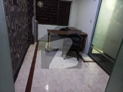 مین بلیوارڈ گلبرگ گلبرگ,لاہور میں 2 مرلہ دفتر 55.0 ہزار میں کرایہ پر دستیاب ہے۔