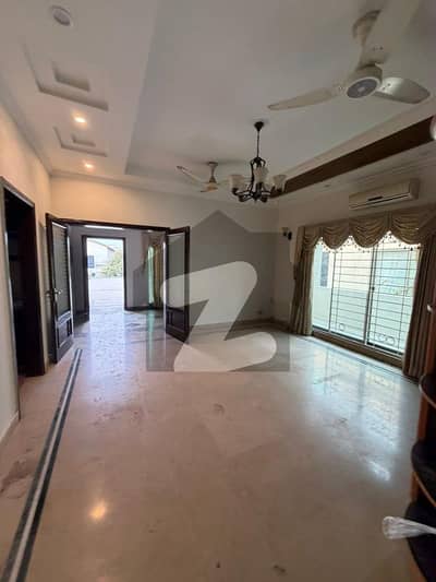 1 Kanal Upper Portion Available for Rent