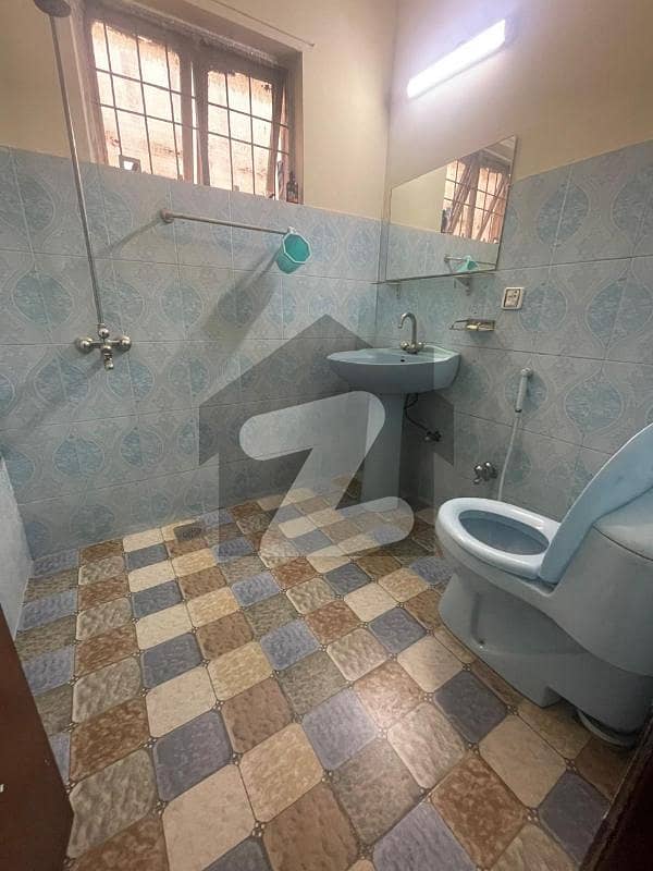 1 Kanal Upper Portion For Rent 1 Kanal Upper Portion For Rent