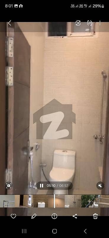 جی ۔ 11 اسلام آباد میں 4 کمروں کا 5 مرلہ مکان 1.25 لاکھ میں کرایہ پر دستیاب ہے۔