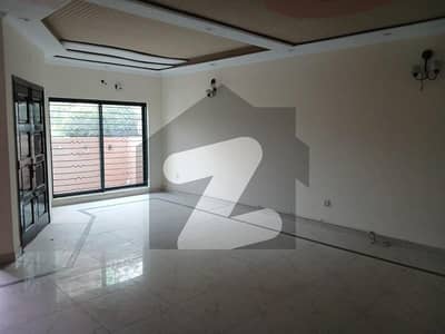 ڈی ایچ اے فیز 1 ڈیفنس (ڈی ایچ اے),لاہور میں 4 مرلہ عمارت 90.0 ہزار میں کرایہ پر دستیاب ہے۔