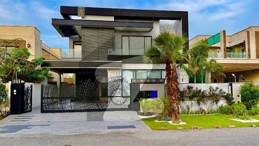 ڈی ایچ اے فیز 6 ڈیفنس (ڈی ایچ اے),لاہور میں 5 کمروں کا 1 کنال مکان 6.1 لاکھ میں کرایہ پر دستیاب ہے۔