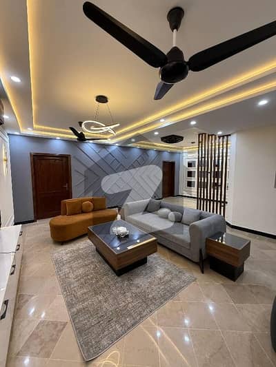 ایف ۔ 8 اسلام آباد میں 7 کمروں کا 2 کنال مکان 11.5 لاکھ میں کرایہ پر دستیاب ہے۔