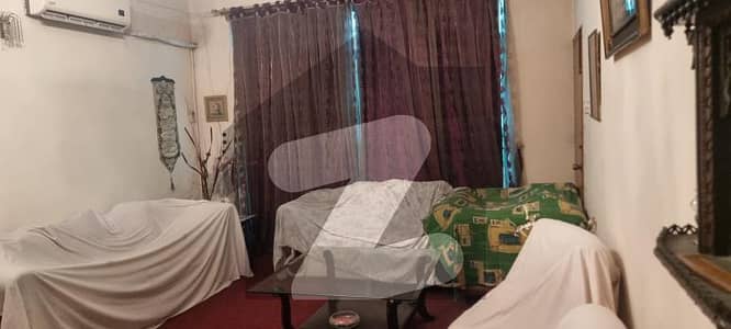 ڈی ایچ اے فیز 1 - بلاک کے فیز 1,ڈیفنس (ڈی ایچ اے),لاہور میں 4 کمروں کا 10 مرلہ مکان 3.9 کروڑ میں برائے فروخت۔