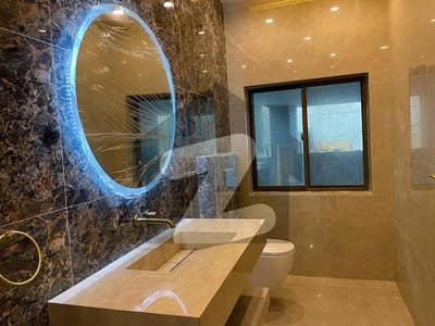 Beautiful Luxurious 6 Bedroom House for Rent in Prime F Sector Islamabad | Double Kitchen | 2 TV Lounges | Servant Quarters | Beautiful Garden | Near Park & Market | VIP Location | Best Price 7 Lac