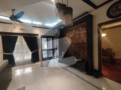 عسکری 9 عسکری,لاہور میں 3 کمروں کا 10 مرلہ مکان 5.0 کروڑ میں برائے فروخت۔