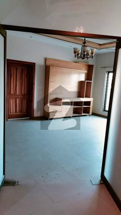 بحریہ انکلیو - سیکٹر سی 1 بحریہ انکلیو,بحریہ ٹاؤن,اسلام آباد میں 2 کمروں کا 10 مرلہ زیریں پورشن 82.0 ہزار میں کرایہ پر دستیاب ہے۔