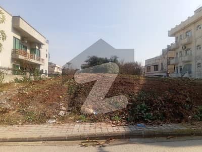 ڈی ایچ اے ڈیفینس فیز 2 ڈی ایچ اے ڈیفینس,اسلام آباد میں 1 کنال رہائشی پلاٹ 3.85 کروڑ میں برائے فروخت۔