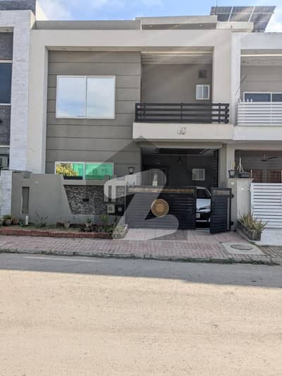 بحریہ انکلیو - سیکٹر آئی بحریہ انکلیو,بحریہ ٹاؤن,اسلام آباد میں 4 کمروں کا 5 مرلہ مکان 2.4 کروڑ میں برائے فروخت۔