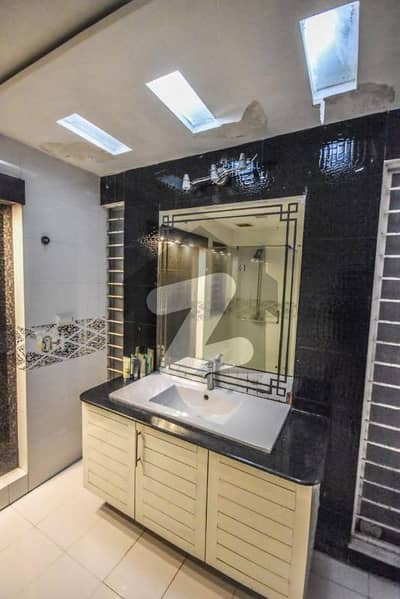 Beautiful Fully Renovated 1 Kanal And 2 Marla House For Sale In Cavalry Extension