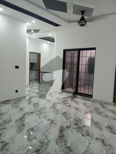 1 Kanal Portion Upper For RENT Black B