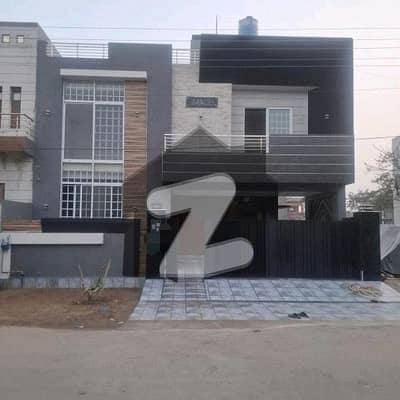 10 MARLA BRAND NEW MODERN DESIGN HOUSE FOR SALE IN IEP TOWN 10 MARLA BRAND NEW MODERN DESIGN HOUSE FOR SALE IN IEP TOWN