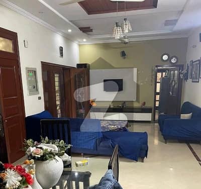 نشیمنِ اقبال فیز 2 نشیمنِ اقبال,لاہور میں 2 کمروں کا 11 مرلہ مکان 2.7 کروڑ میں برائے فروخت۔