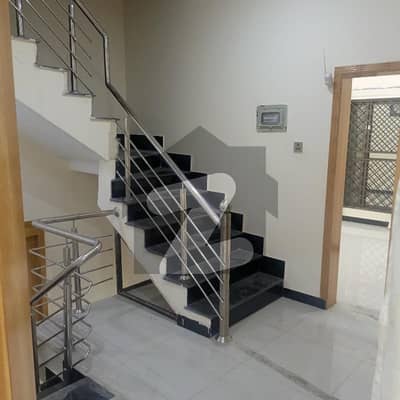 5 Marla full house available for rent near park musjid or commercial