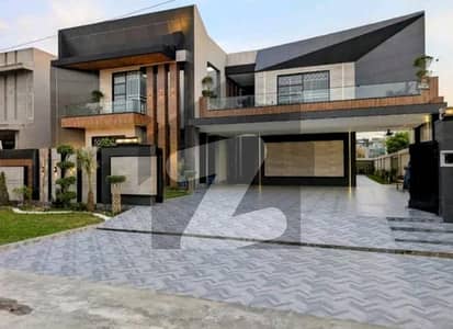 ویلینشیاء ہاؤسنگ سوسائٹی لاہور میں 6 کمروں کا 2 کنال مکان 18.5 کروڑ میں برائے فروخت۔