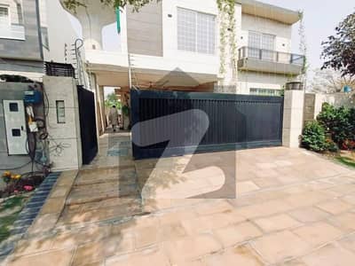 1 KANAL MODERN HOUSE FOR RENT IN DHA PHASE 5