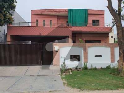 ای ایم ای سوسائٹی ۔ بلاک ای ای ایم ای سوسائٹی,لاہور میں 5 کمروں کا 1 کنال مکان 7.5 کروڑ میں برائے فروخت۔