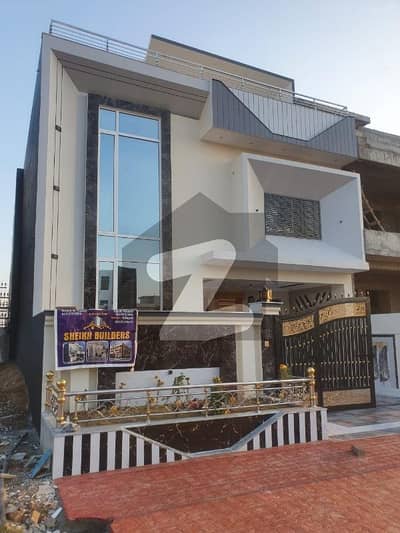 ideal location brand new House for Sale in Mumtaz City Size 8-Marla