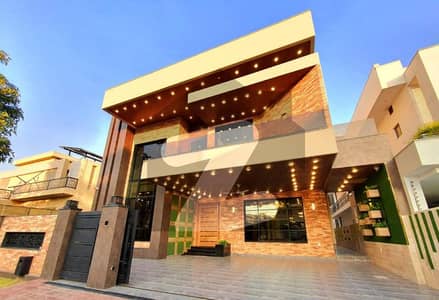 بحریہ ٹاؤن فیز 7 بحریہ ٹاؤن راولپنڈی,راولپنڈی میں 5 کمروں کا 10 مرلہ مکان 1.3 لاکھ میں کرایہ پر دستیاب ہے۔