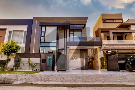 بحریہ آرچرڈ فیز 1 ۔ سینٹرل بحریہ آرچرڈ فیز 1,بحریہ آرچرڈ,لاہور میں 5 کمروں کا 10 مرلہ مکان 4.49 کروڑ میں برائے فروخت۔