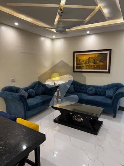 Furnished 1 Bedrooms Lounge Kitchen With Garden Area