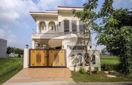 Centrally Located House For rent In DHA 9 Town - Block D Available