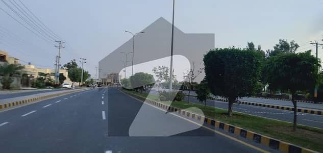 Prime Location 5 Marla Plot for Sale in E Block Central Park Housing Scheme Lahore