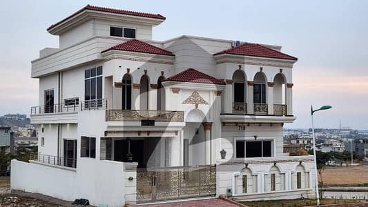 The Triple-Storey Corner Manor For Sale