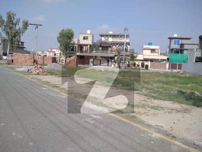 Prime Location 10 Marla Plot for Sale in D Block Central Park Housing Scheme Lahore