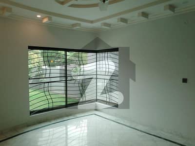 ڈی ایچ اے فیز 5 ڈیفنس (ڈی ایچ اے),لاہور میں 5 کمروں کا 1 کنال مکان 3.0 لاکھ میں کرایہ پر دستیاب ہے۔