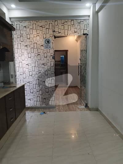 گلبرگ گرینز گلبرگ,اسلام آباد میں 1 کمرے کا 3 مرلہ فلیٹ 40.0 ہزار میں کرایہ پر دستیاب ہے۔