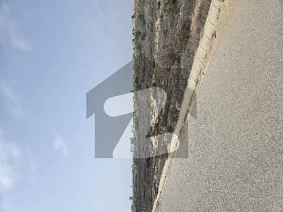 4000 Yards Residential Plot for sale.