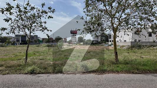 ڈی ایچ اے فیز 7 ڈیفنس (ڈی ایچ اے),لاہور میں 4 کنال رہائشی پلاٹ 19.0 کروڑ میں برائے فروخت۔