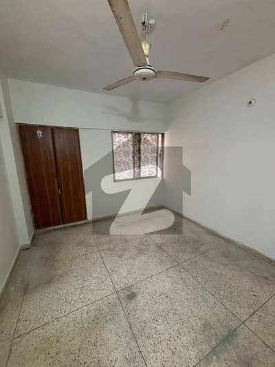 گلشن اقبال - بلاک 13-ڈی2 گلشنِ اقبال,گلشنِ اقبال ٹاؤن,کراچی میں 3 کمروں کا 7 مرلہ فلیٹ 65.0 ہزار میں کرایہ پر دستیاب ہے۔