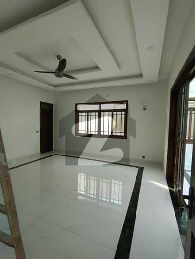 ڈی ایچ اے فیز 8 ڈی ایچ اے ڈیفینس,کراچی میں 5 کمروں کا 1 کنال مکان 25.0 کروڑ میں برائے فروخت۔