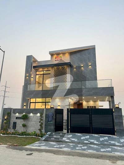 ڈی ایچ اے فیز 4 ڈیفنس (ڈی ایچ اے),لاہور میں 5 کمروں کا 10 مرلہ مکان 3.0 لاکھ میں کرایہ پر دستیاب ہے۔