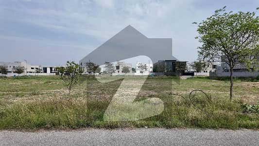 T BLOCK NEAR TO THIS GOOD LOCATION PLOT FOR SALE