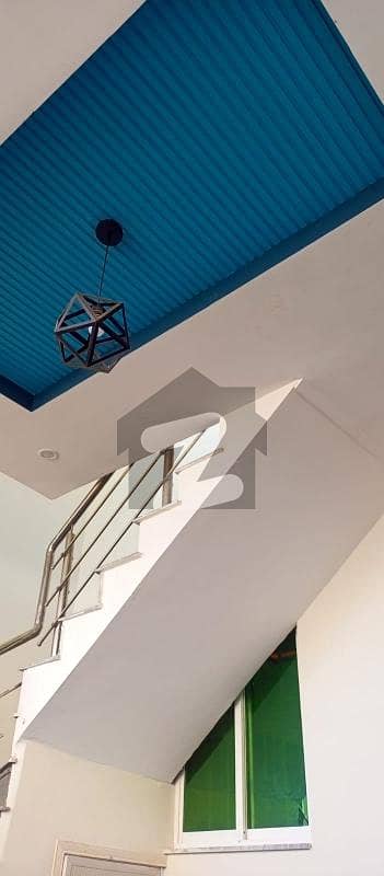 ایچ ۔ 13 اسلام آباد میں 4 کمروں کا 3 مرلہ مکان 1.35 کروڑ میں برائے فروخت۔