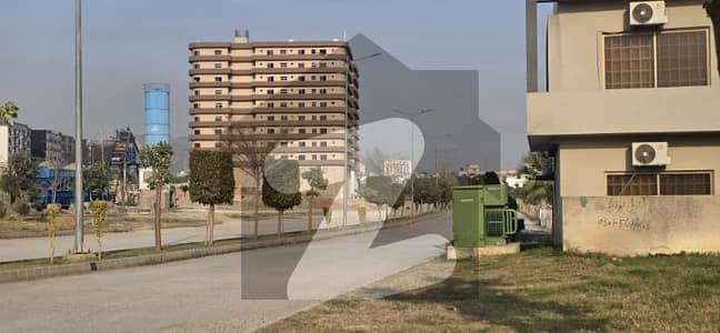 10 Marla Plot for Sale in F Block, B-17 Islamabad