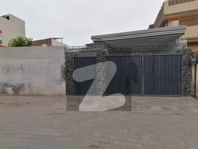 16 Marla Single Storey House Is Available For Sale In Shah Faisal Colony Multan