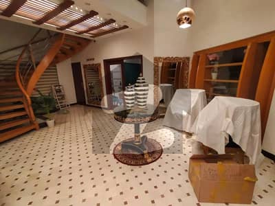 ڈی ایچ اے فیز 5 ڈیفنس (ڈی ایچ اے),لاہور میں 5 کمروں کا 1 کنال مکان 4.5 لاکھ میں کرایہ پر دستیاب ہے۔