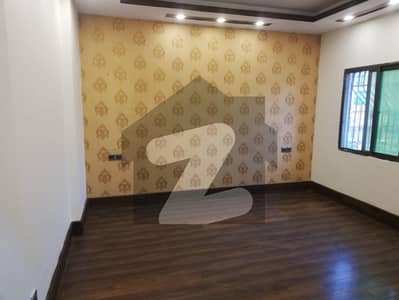 3 Bed DD Apartment Available For Rent