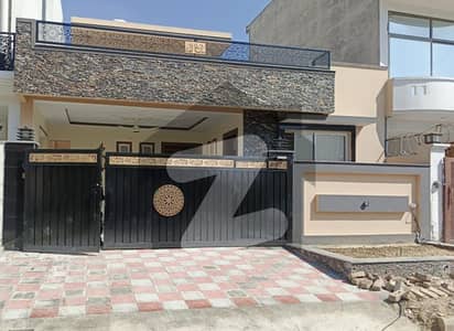 جناح گارڈنز فیز 1 جناح گارڈنز,ایف ای سی ایچ ایس,اسلام آباد میں 2 کمروں کا 7 مرلہ مکان 2.45 کروڑ میں برائے فروخت۔