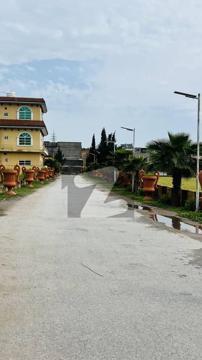 13.5 Marla Plot Available For Sale