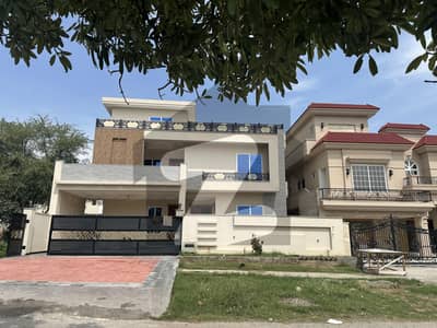 جی ۔ 15/2 جی ۔ 15,اسلام آباد میں 8 کمروں کا 1 کنال مکان 7.9 کروڑ میں برائے فروخت۔