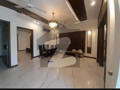 بینکرس ایوینیو کوآپریٹو ہاؤسنگ سوسائٹی لاہور میں 2 کمروں کا 10 مرلہ زیریں پورشن 90.0 ہزار میں کرایہ پر دستیاب ہے۔